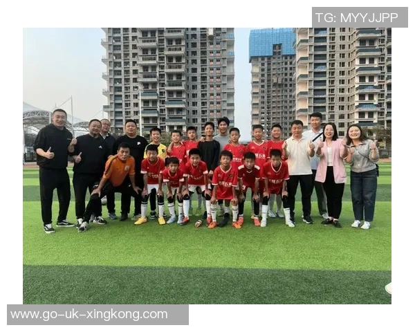 大连台安足球队奋勇拼搏力争佳绩展现团队精神与城市风采